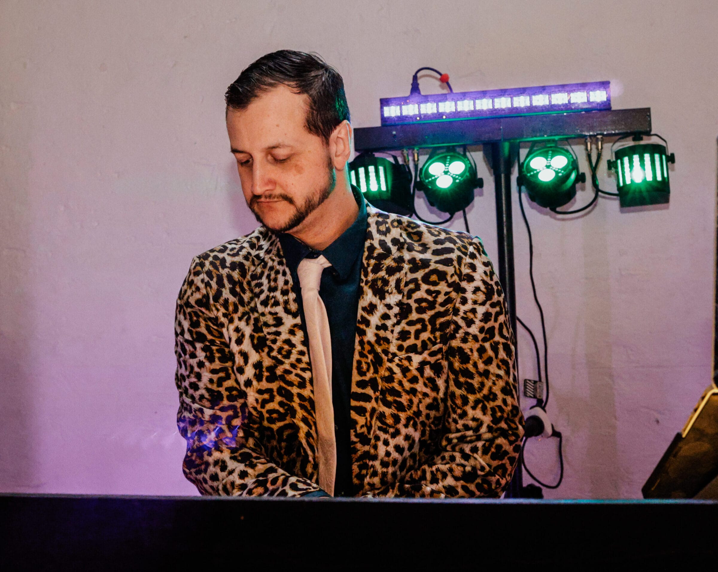 Wedding DJ Starma Llama