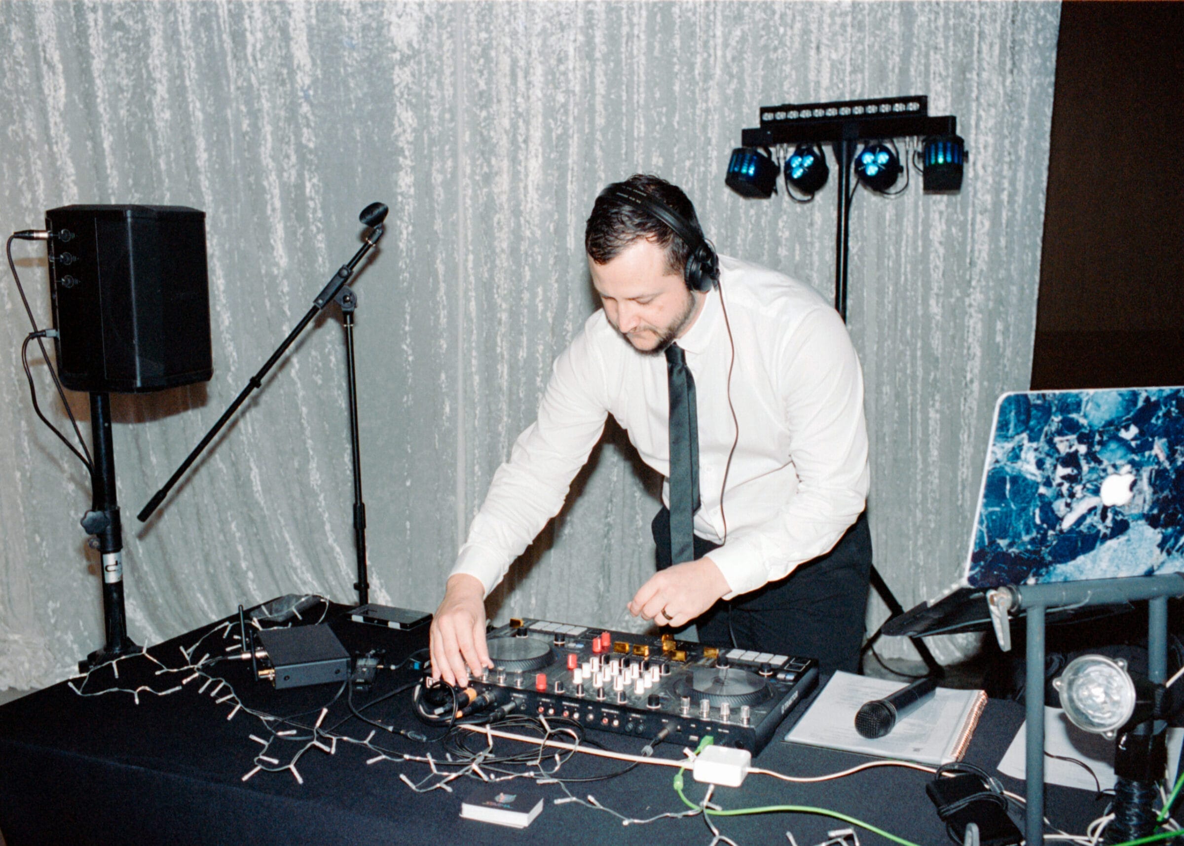 Wedding DJ Starma Llama